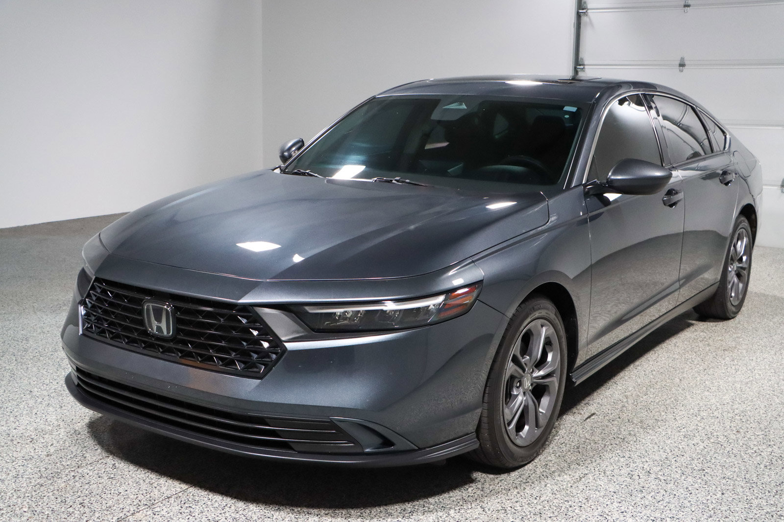 Used 2023 Honda Accord EX image 30
