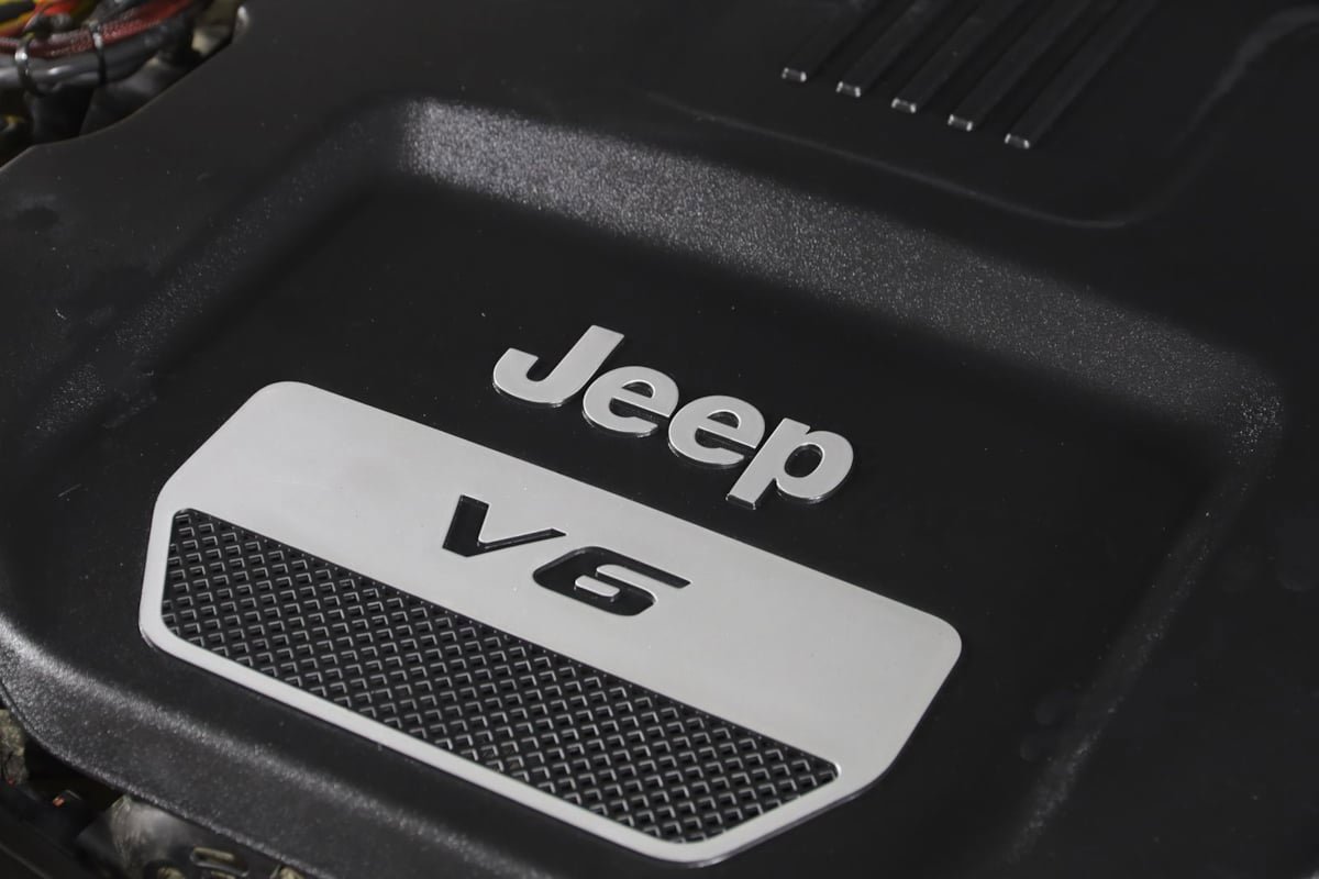 Used 2016 Jeep Wrangler Unlimited Sahara image 20