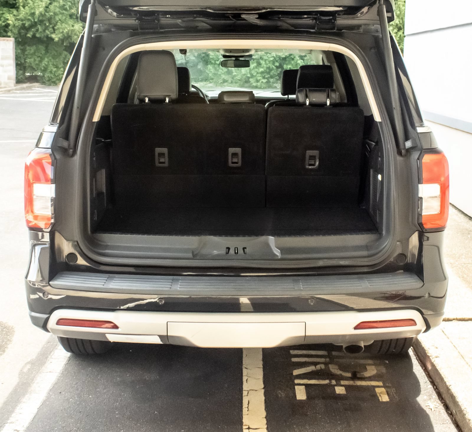 Used 2023 Ford Expedition XLT AWD/4WD image 21