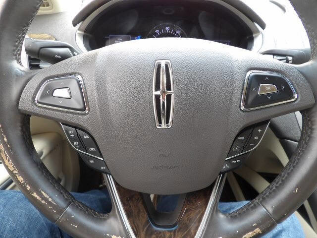 Used 2015 Lincoln MKZ Base 4dr Sedan w/ Equipment Group 202A Reserve image 14