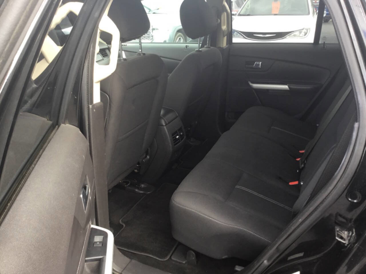 Used 2013 Ford Edge SE FWD image 12