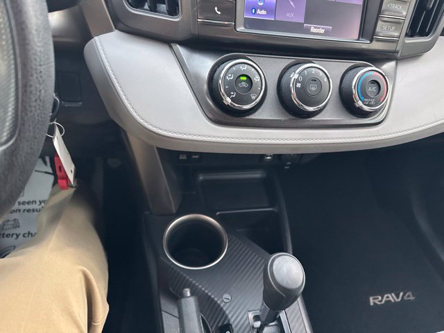 Used 2015 Toyota RAV4 LE AWD/4WD image 20