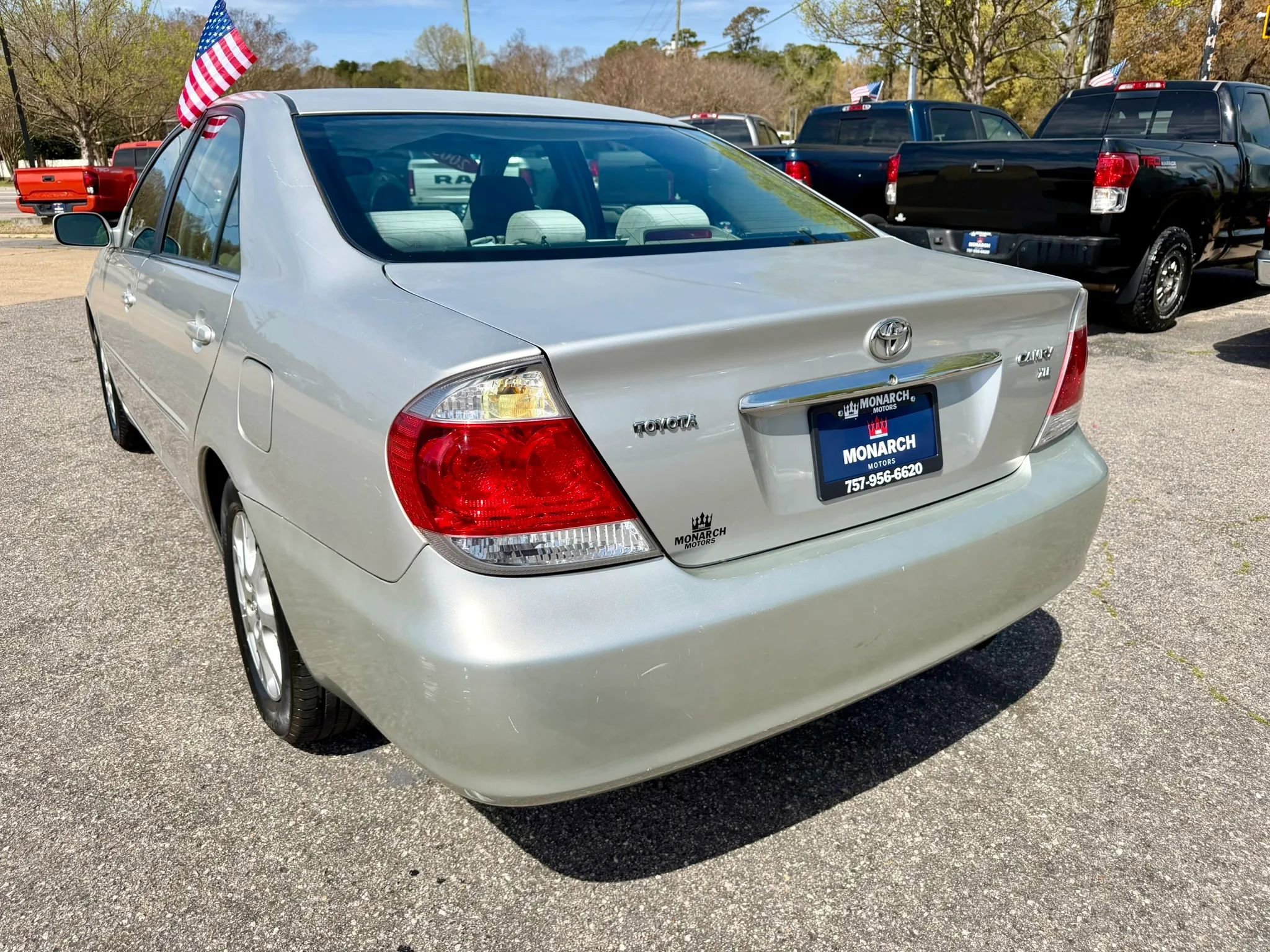 Used 2005 Toyota Camry XLE image 3