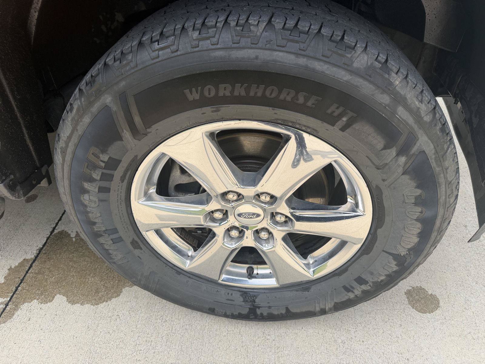 Used 2019 Ford F150 XLT w/ Equipment Group 302A Luxury AWD/4WD image 32