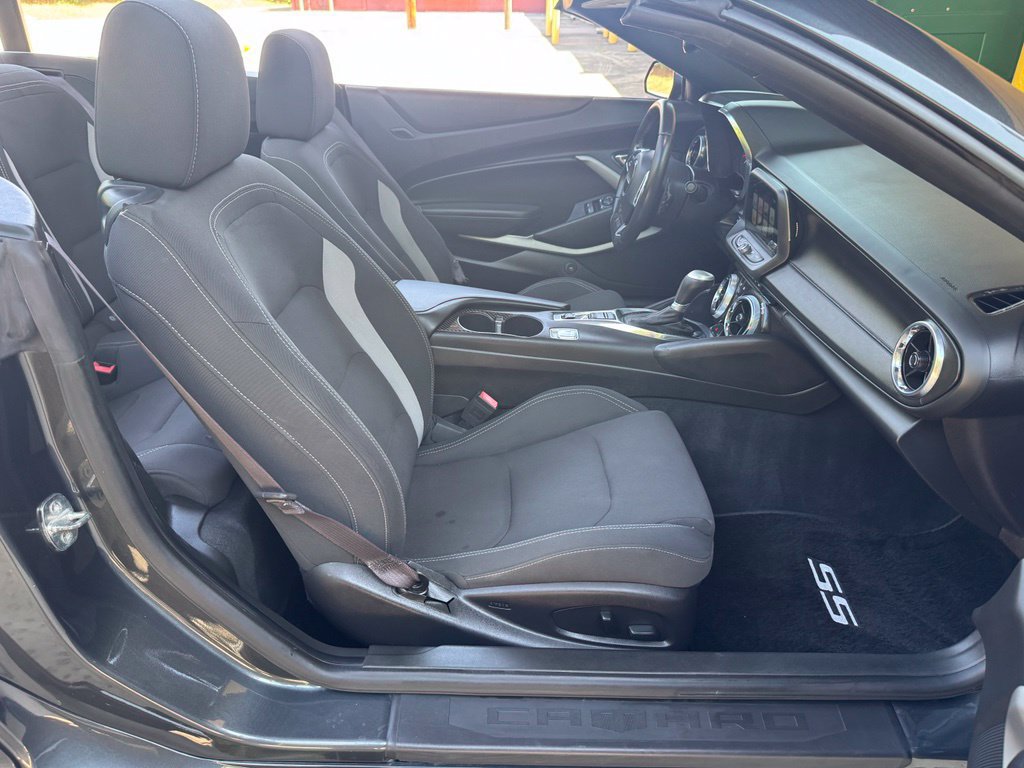 Used 2017 Chevrolet Camaro SS RWD image 25