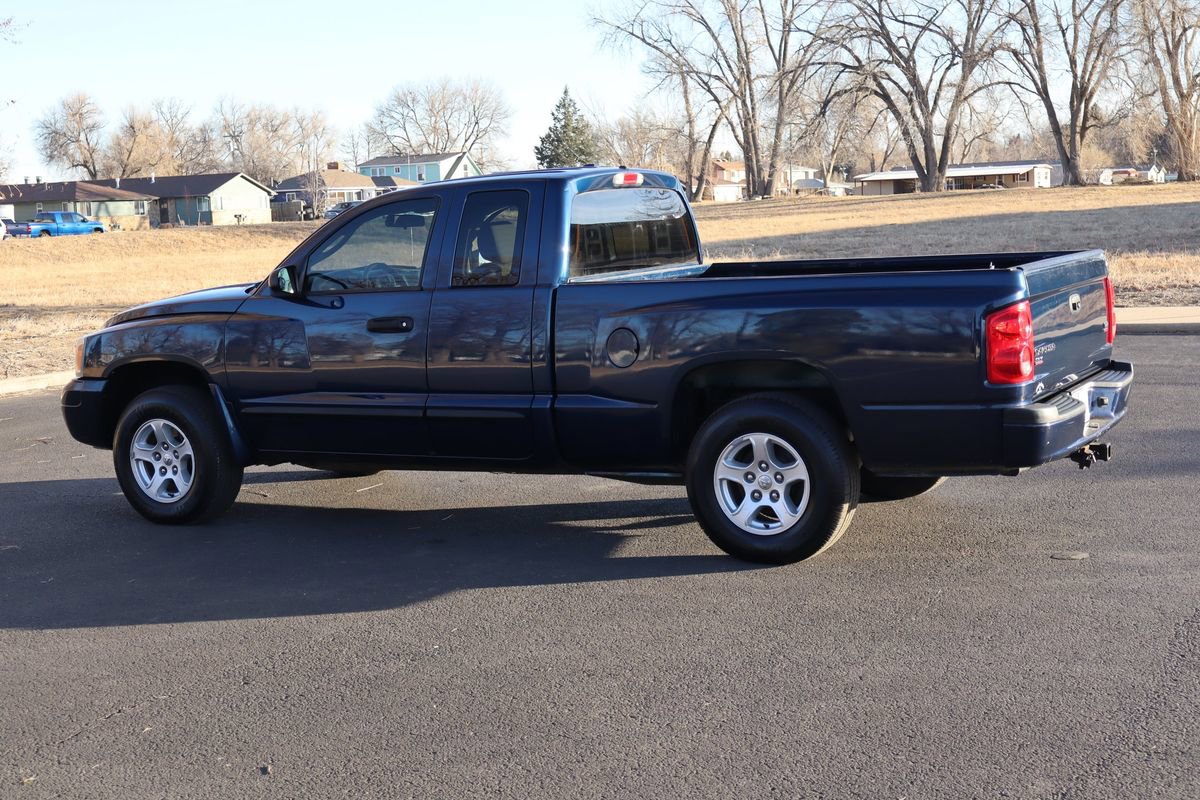 Used 2007 Dodge Dakota SLT image 8