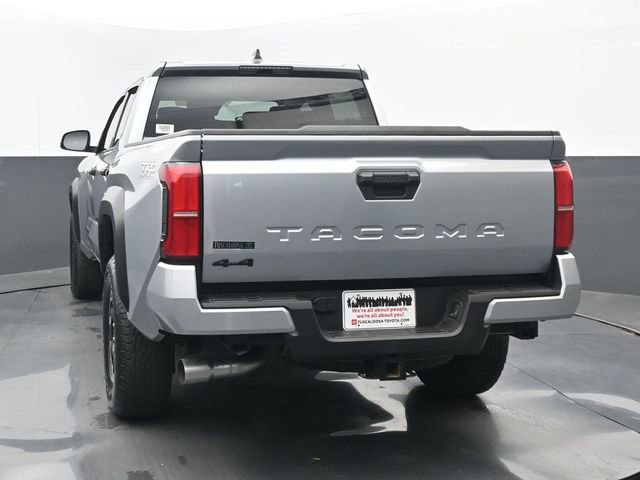 Used 2025 Toyota Tacoma TRD Off-Road AWD/4WD image 18