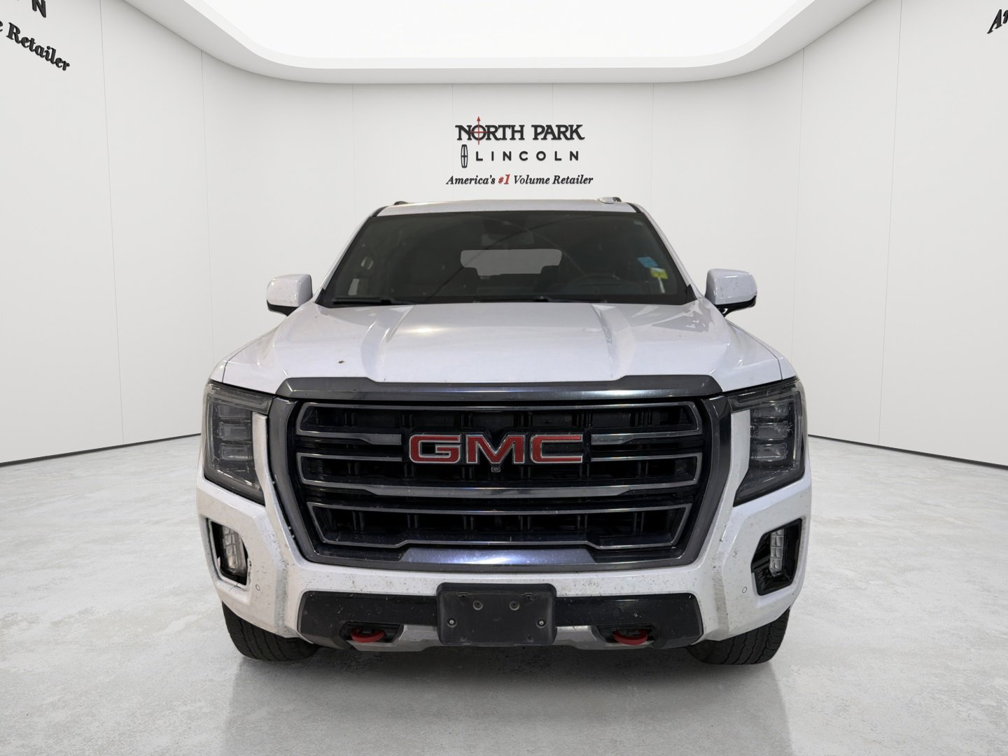 Used 2023 GMC Yukon XL AT4 AWD/4WD image 8