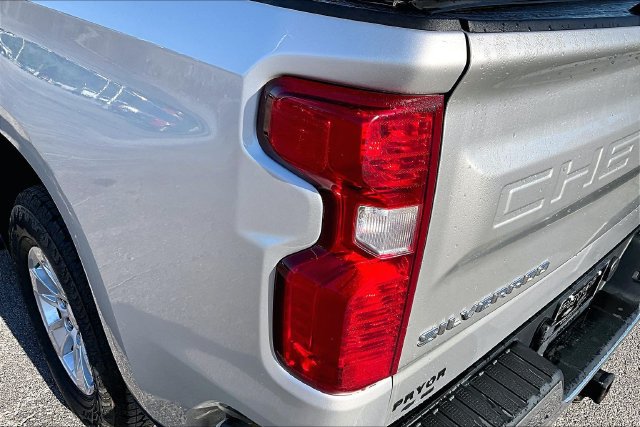 Used 2020 Chevrolet Silverado 1500 LT w/ Texas Edition AWD/4WD image 24