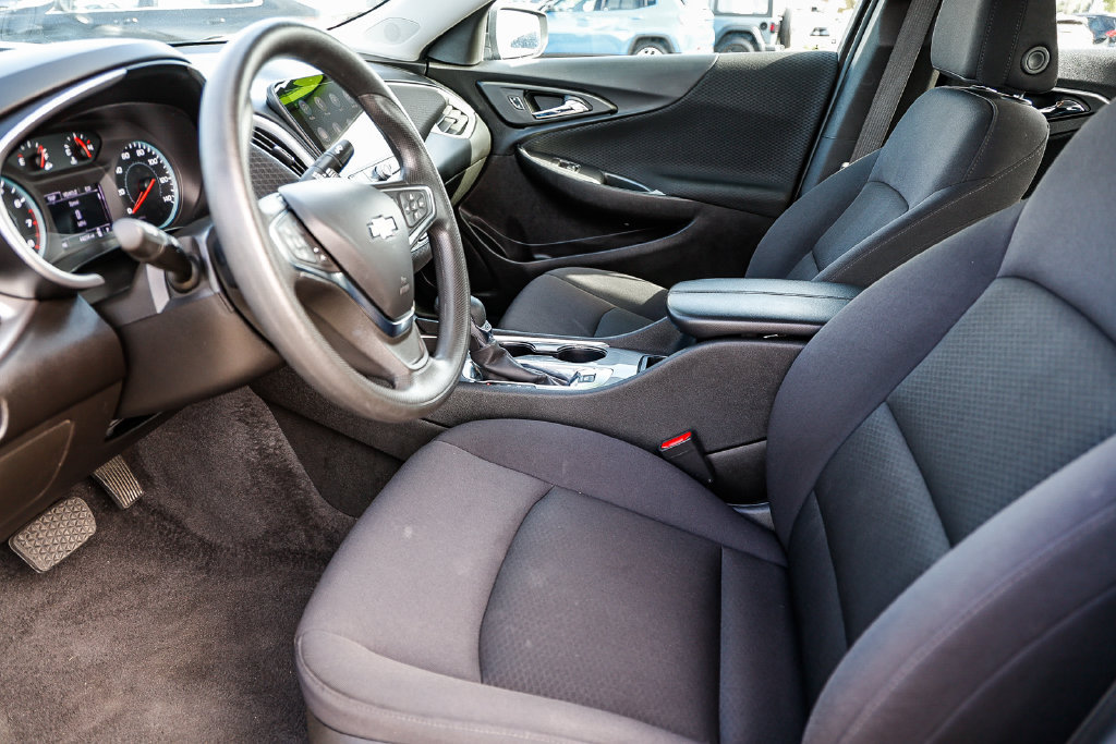 Used 2025 Chevrolet Malibu LT FWD image 36