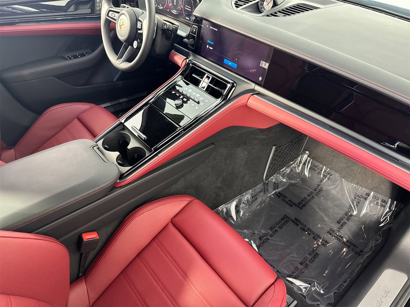 Certified 2025 Porsche Panamera image 17