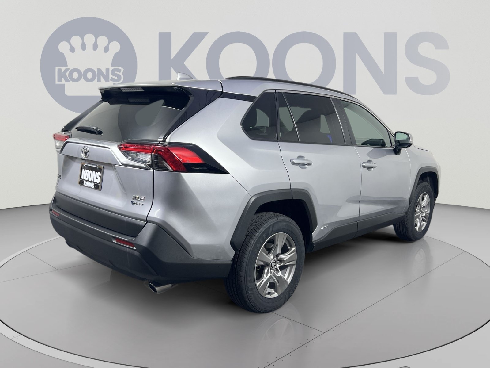 Used 2025 Toyota RAV4 XLE AWD/4WD image 7