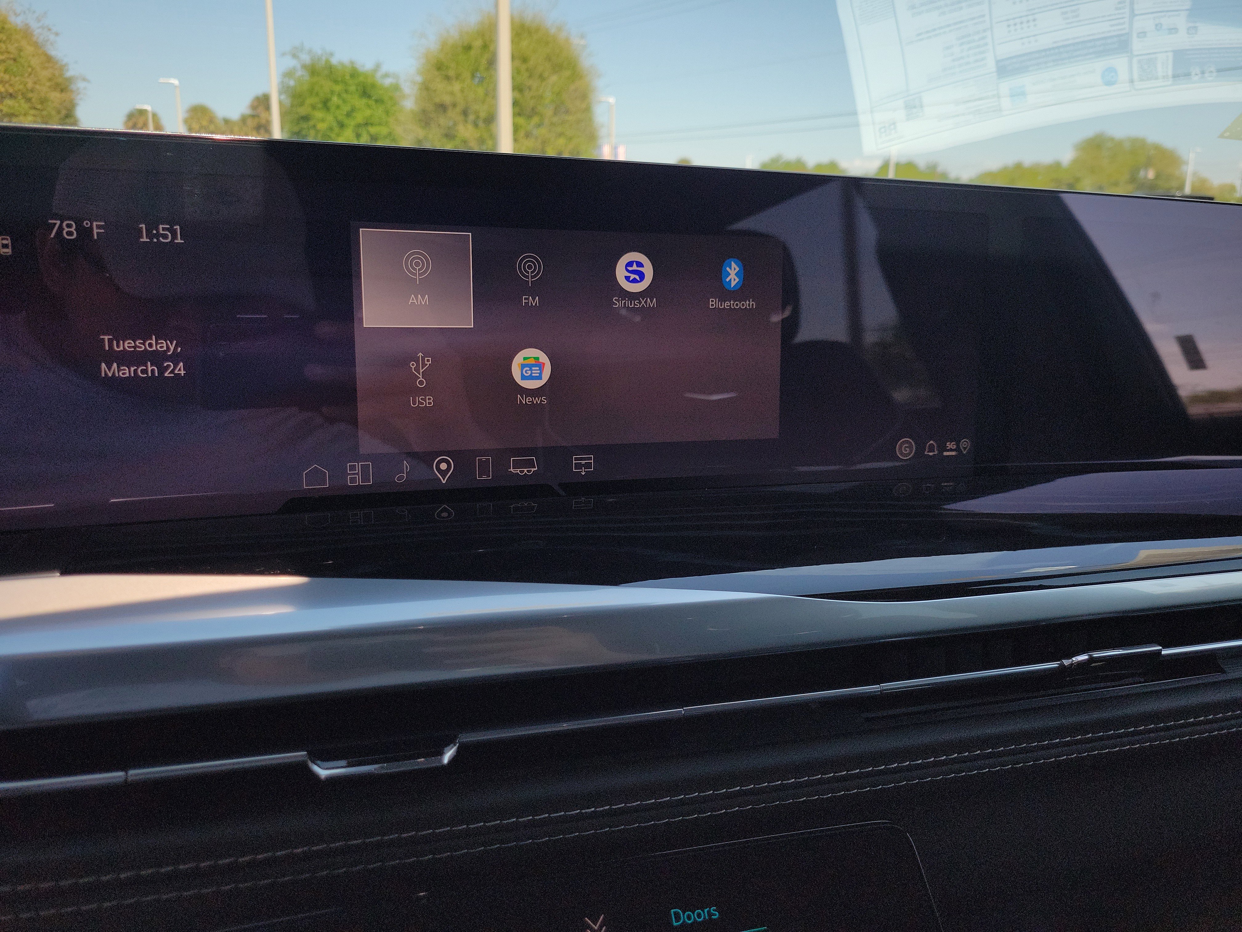 New 2026 Cadillac Escalade ESV Sport w/ Touring Package image 23