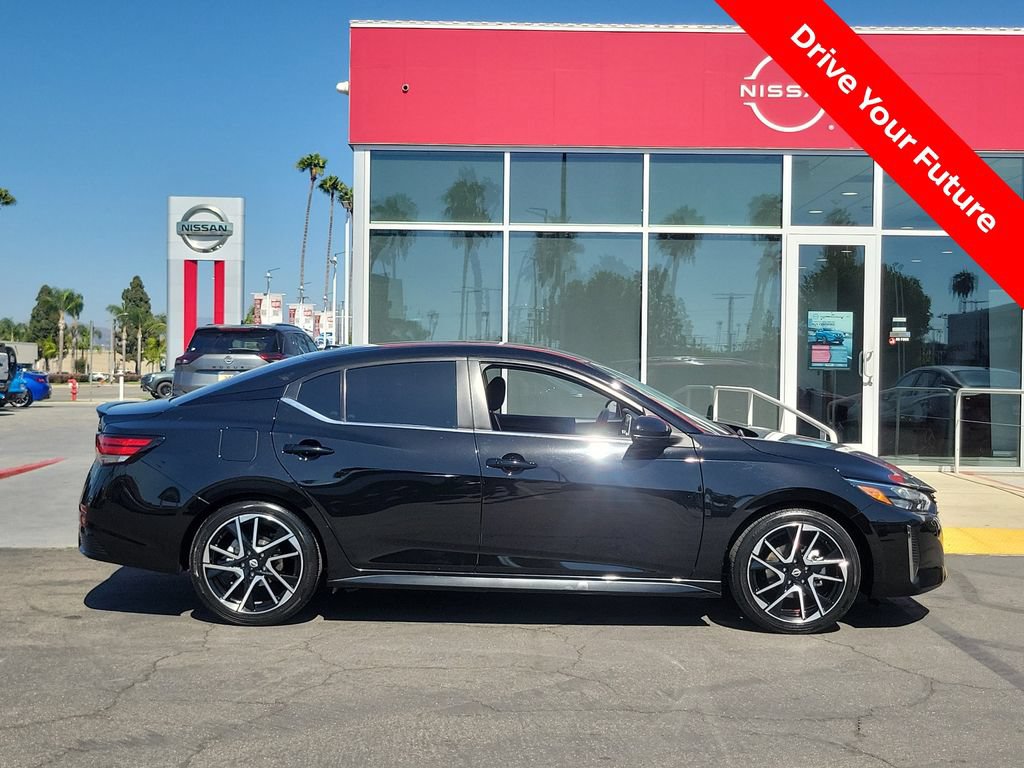 Certified 2025 Nissan Sentra SR w/ SR Premium Package FWD image 32