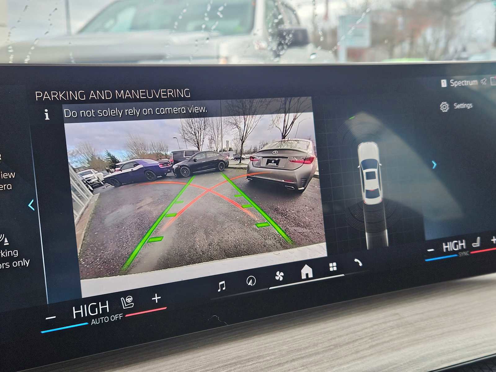 Used 2025 BMW 330i xDrive Sedan w/ Convenience Package image 28