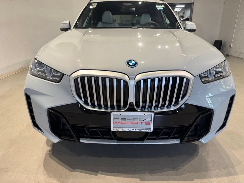 Used 2026 BMW X5 xDrive50e w/ M Sport Package AWD/4WD image 11