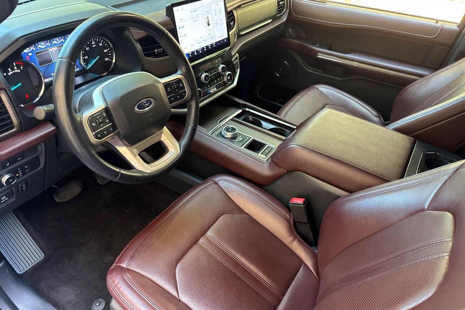 Used 2022 Ford Expedition Max Limited RWD image 4