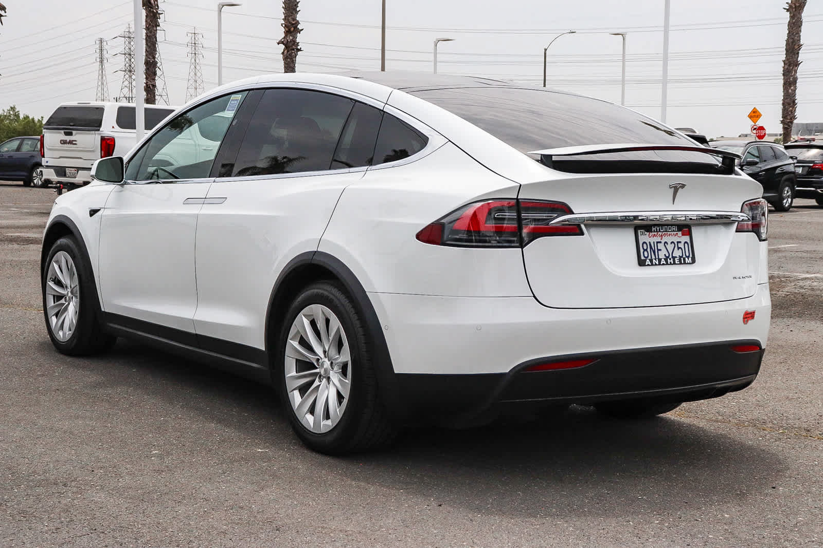 Used 2020 Tesla Model X Long Range AWD/4WD image 9