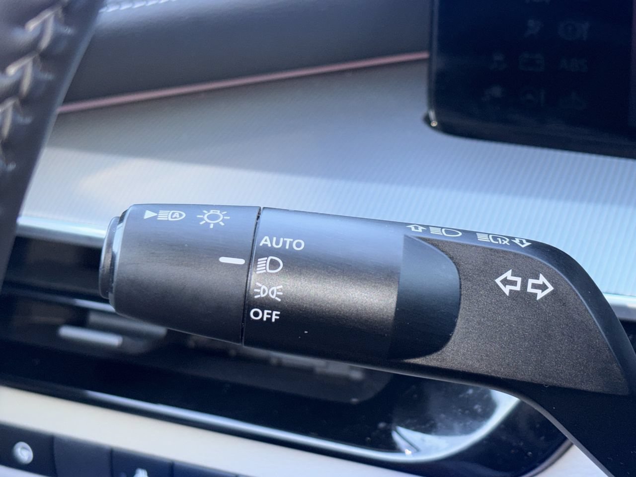 Certified 2025 Nissan Murano SL AWD/4WD image 18
