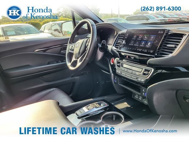 Certified 2025 Honda Ridgeline Black Edition image 25