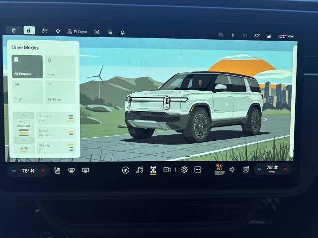 Used 2025 Rivian R1S Adventure Dual AWD/4WD image 18