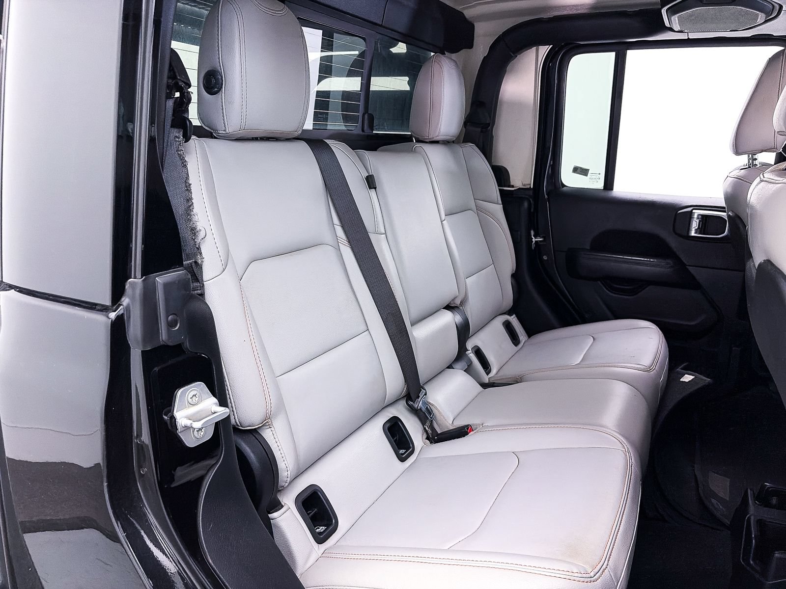 Used 2021 Jeep Gladiator Mojave AWD/4WD image 41