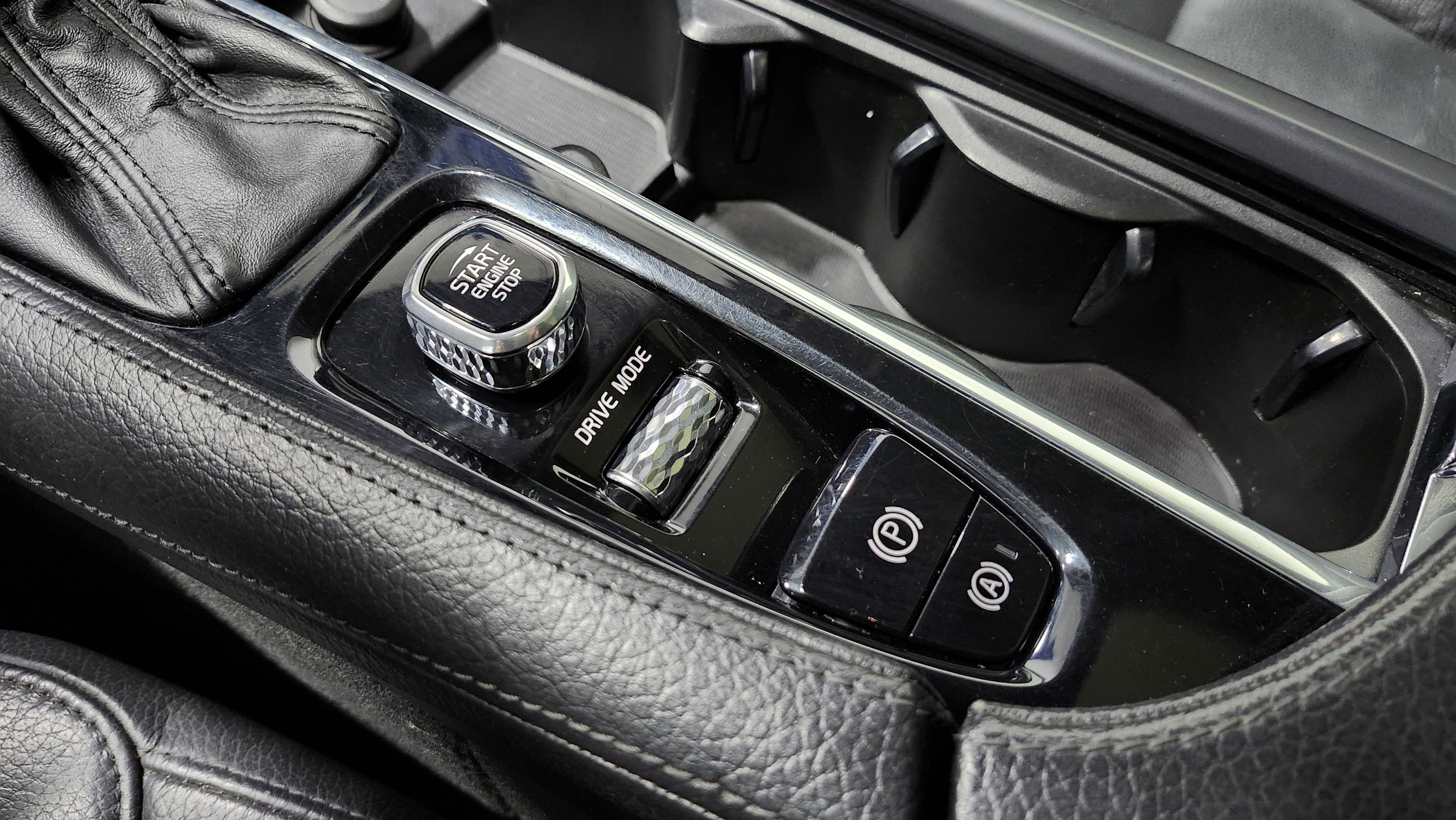 Used 2018 Volvo S90 T5 Momentum w/ Protection Package image 10