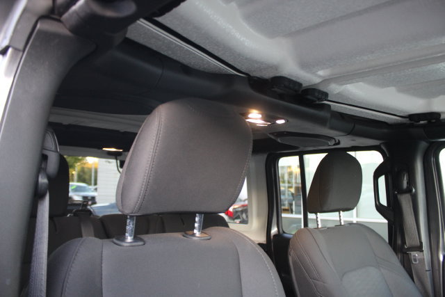 Used 2019 Jeep Wrangler Unlimited Sport S AWD/4WD image 30