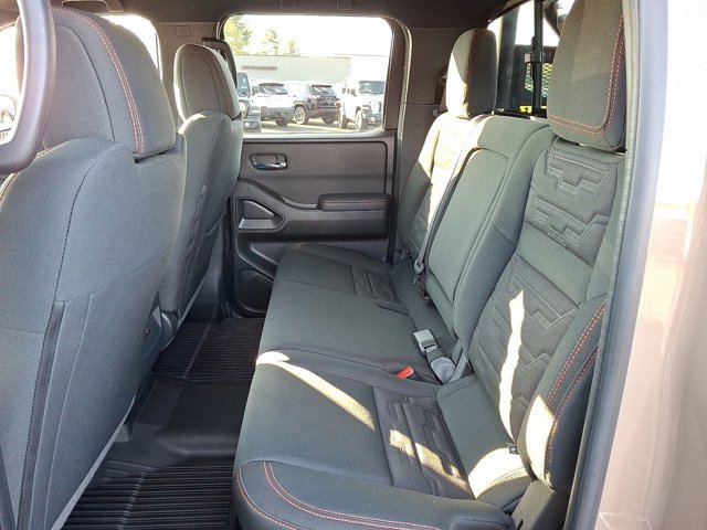 Used 2023 Nissan Frontier PRO-4X w/ Technology Package image 12