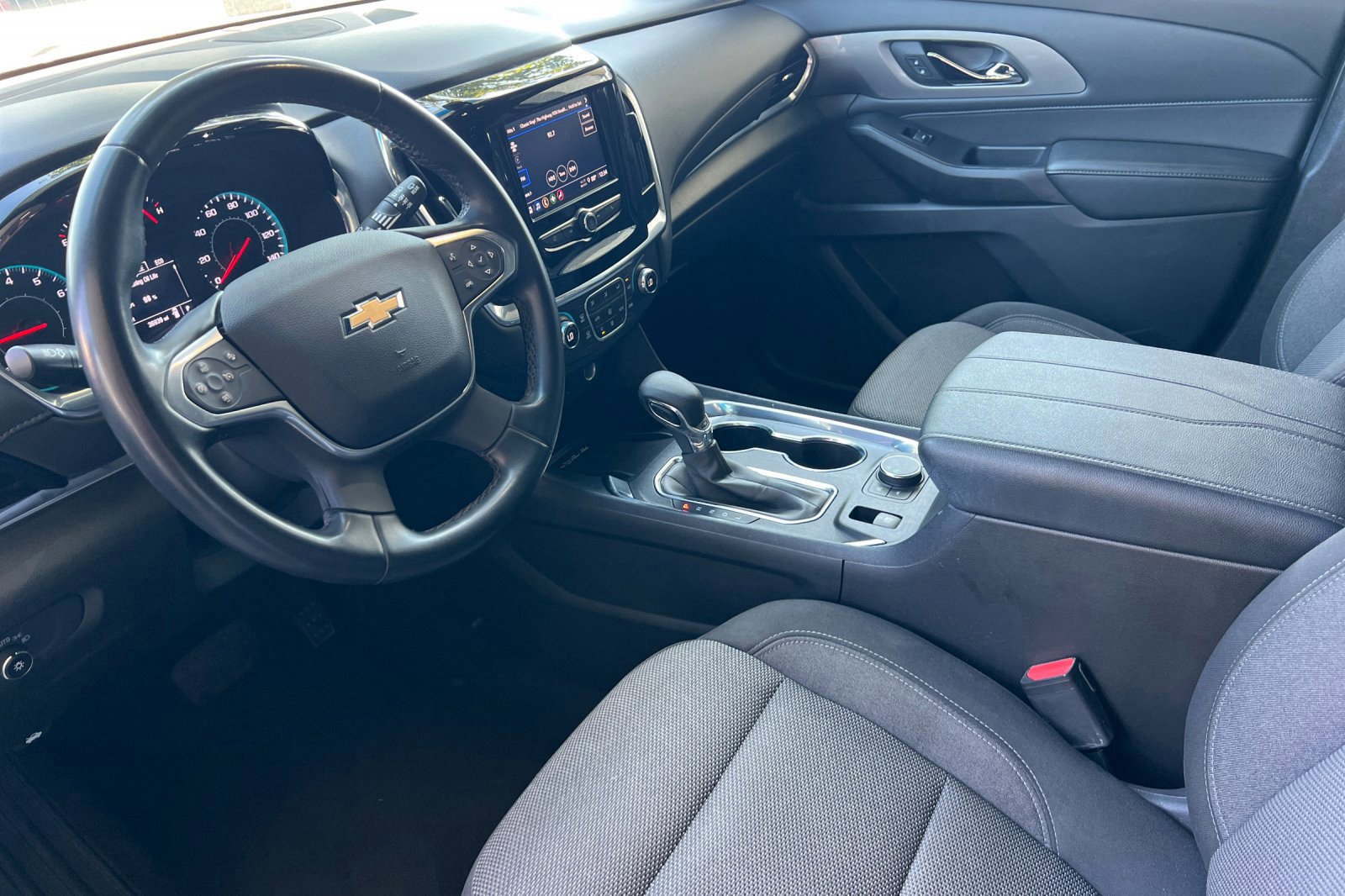 Used 2023 Chevrolet Traverse LT image 10