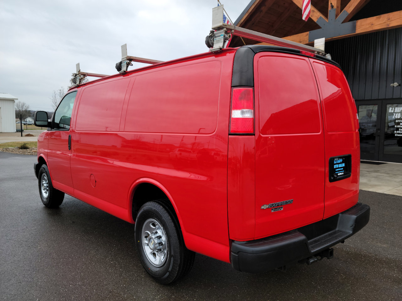 Used 2020 Chevrolet Express 2500 w/ Driver Convenience Package image 6