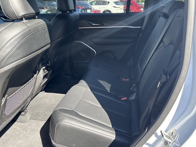 Used 2026 Jeep Grand Cherokee Limited AWD/4WD image 7