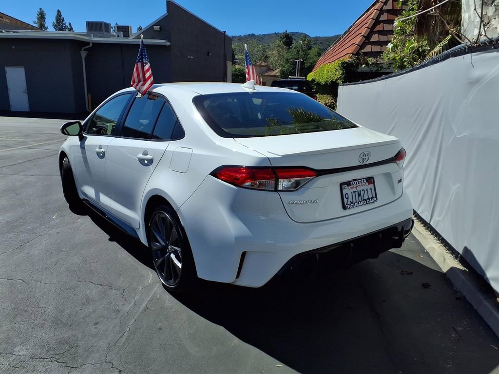 Certified 2024 Toyota Corolla SE w/ SE Premium Package image 4