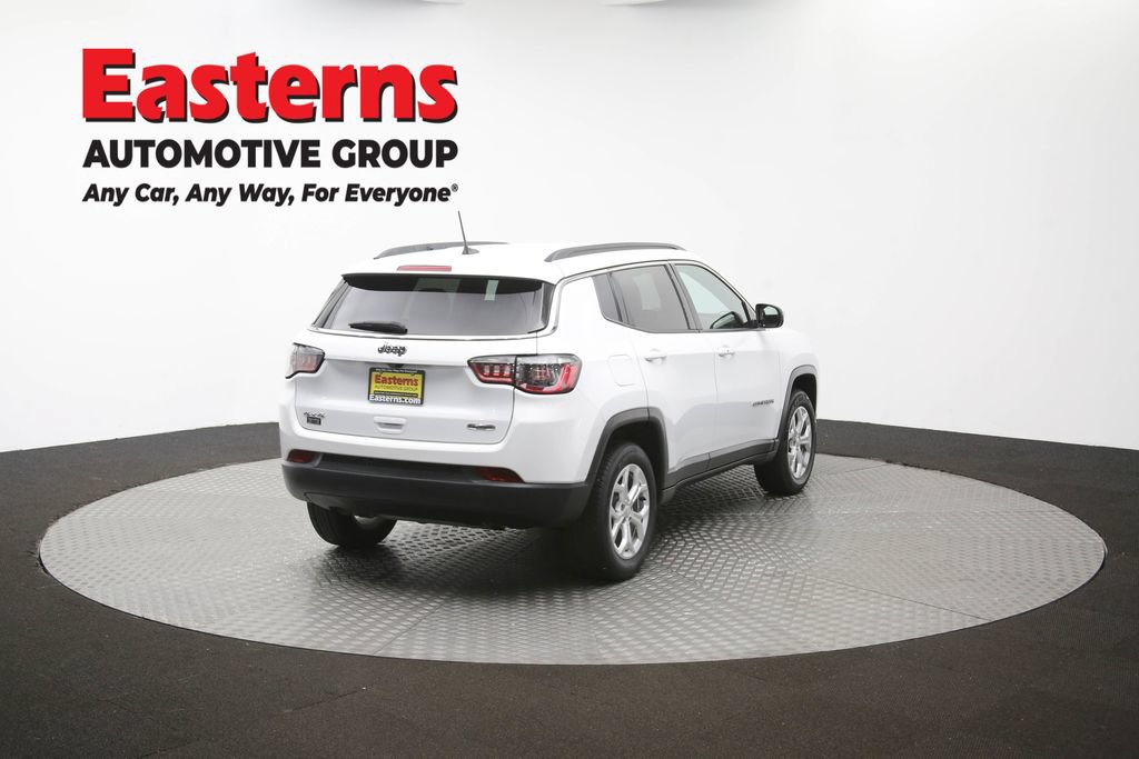 Used 2024 Jeep Compass Latitude AWD/4WD image 38