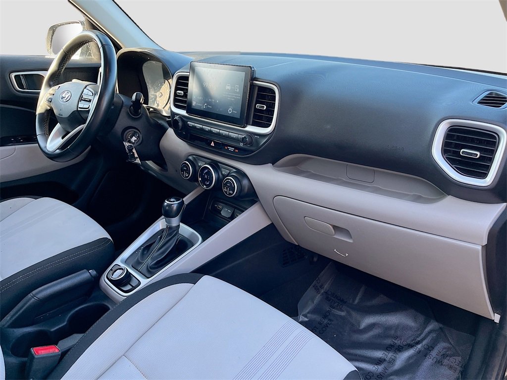 Used 2022 Hyundai Venue SEL w/ Cargo Package image 27