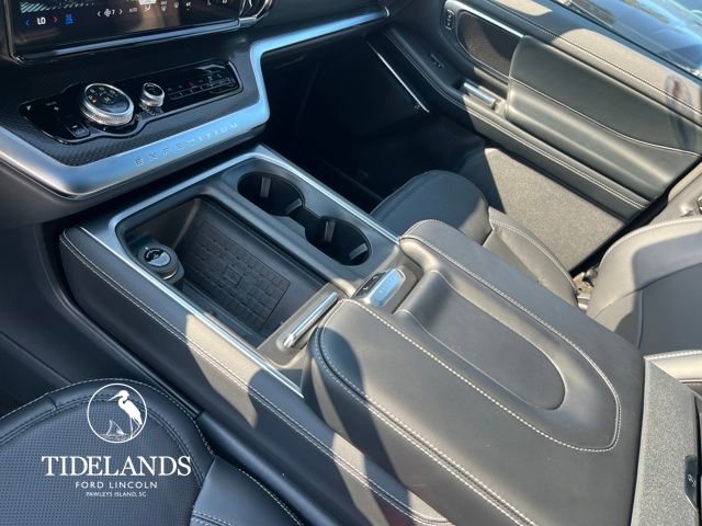 New 2025 Ford Expedition Platinum w/ Stealth Appearance Package image 24