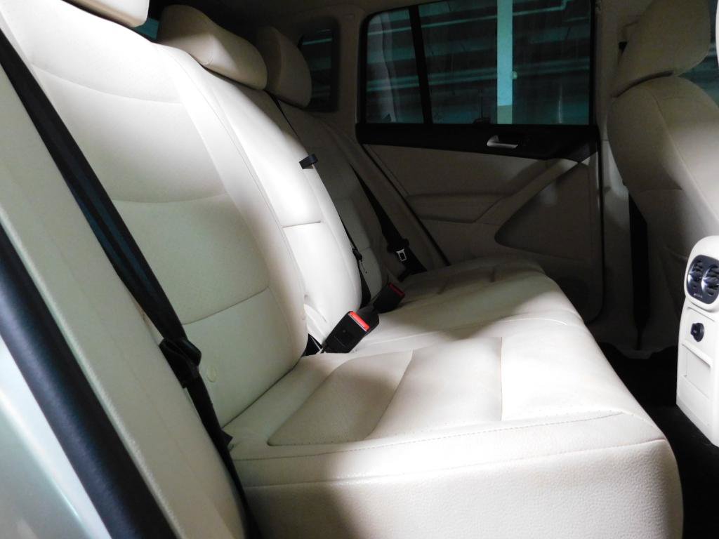 Used 2015 Volkswagen Tiguan SE AWD/4WD image 14