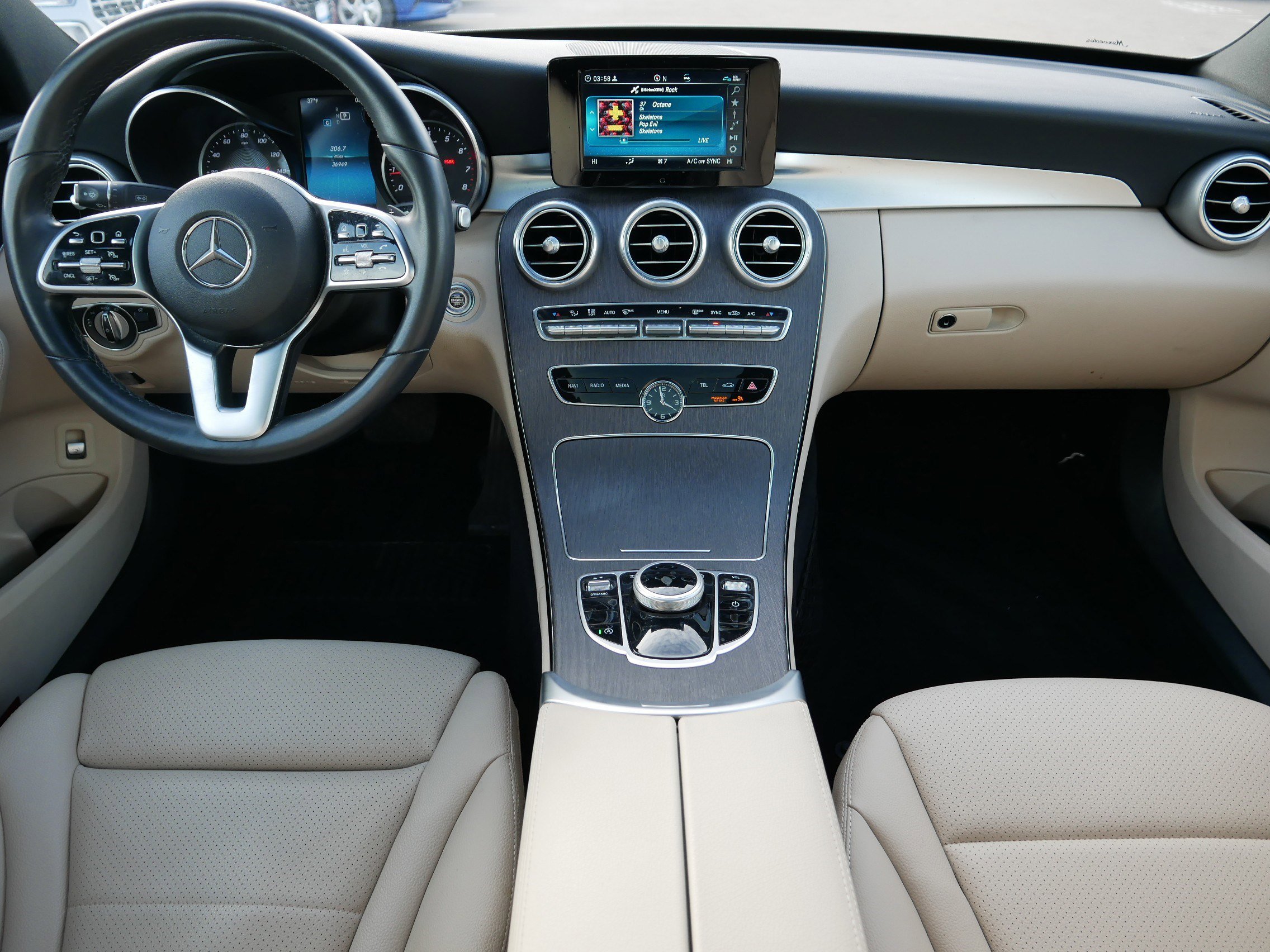 Used 2019 Mercedes-Benz C 300 4MATIC Sedan image 10