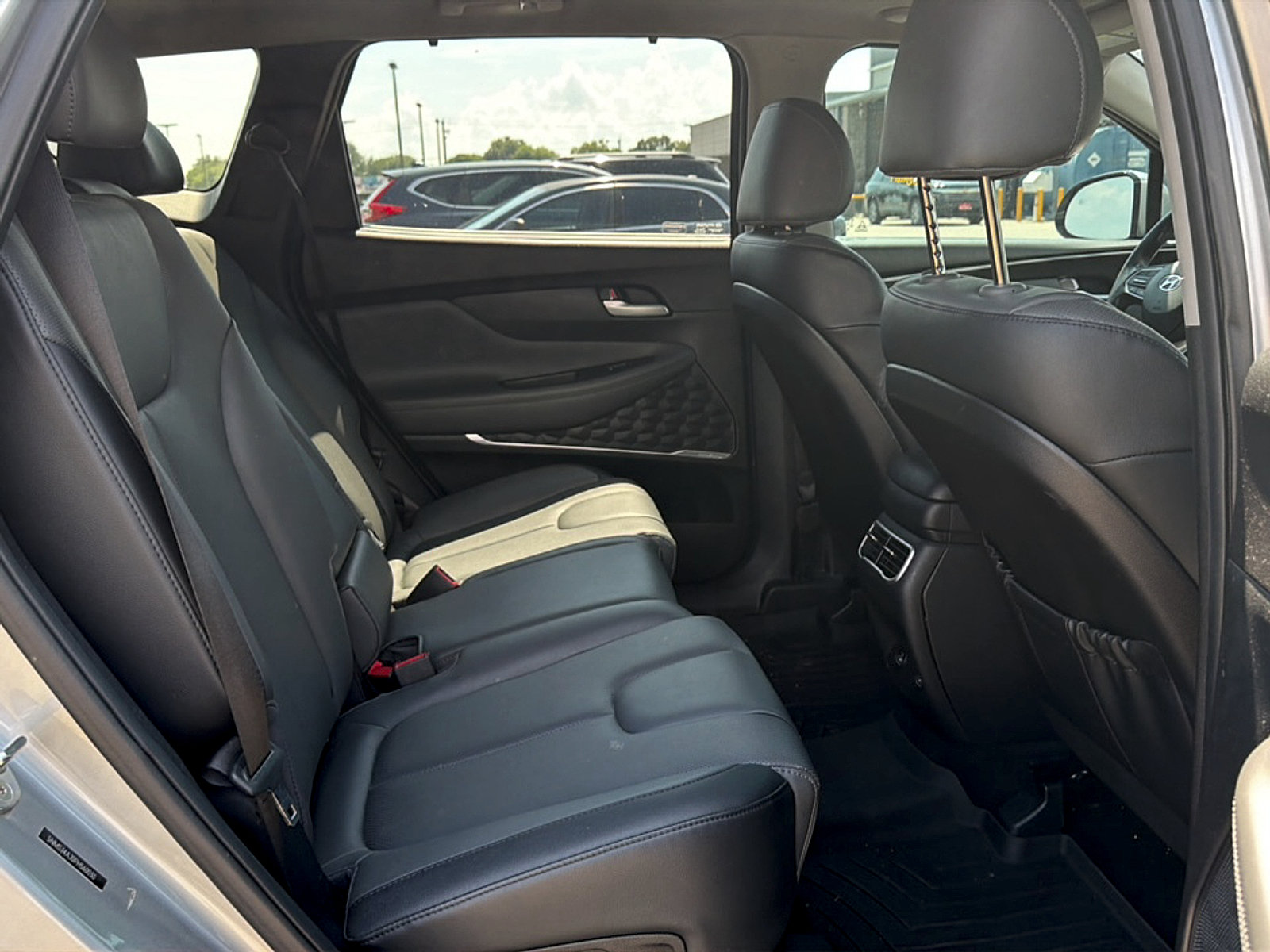 Used 2023 Hyundai Santa Fe SEL w/ Premium Package FWD image 13