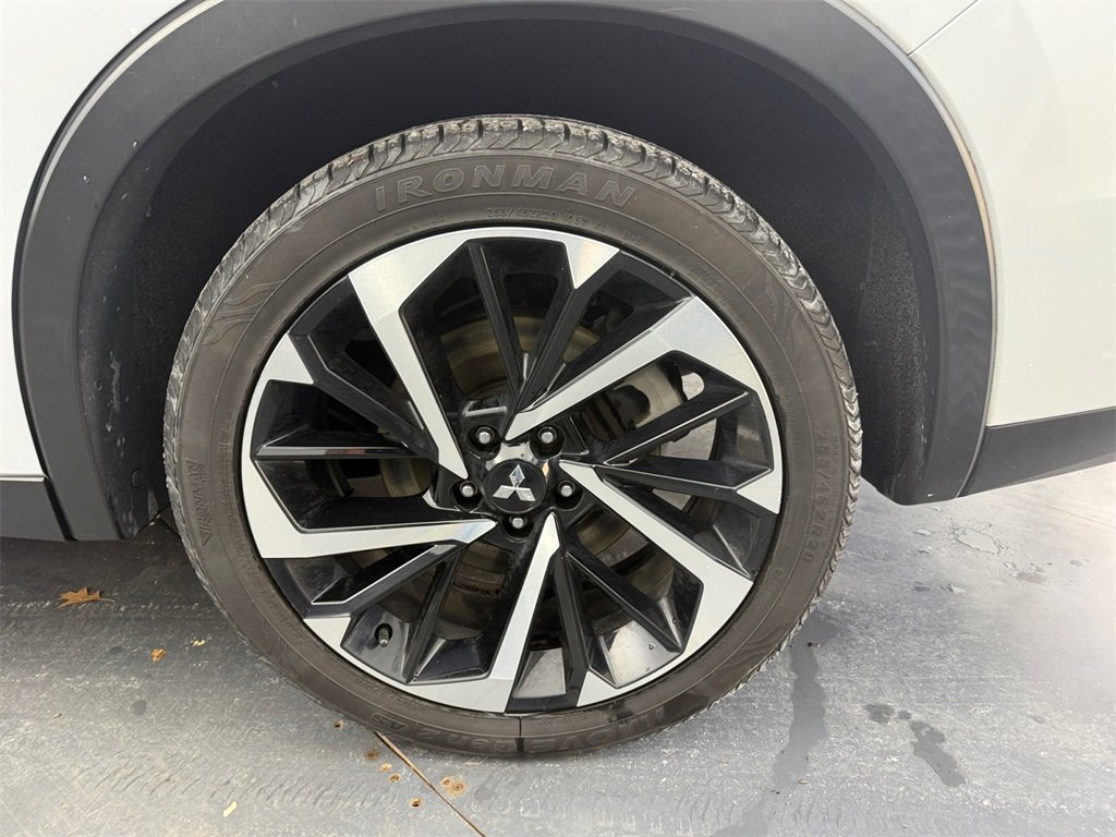 Used 2022 Mitsubishi Outlander SE image 34