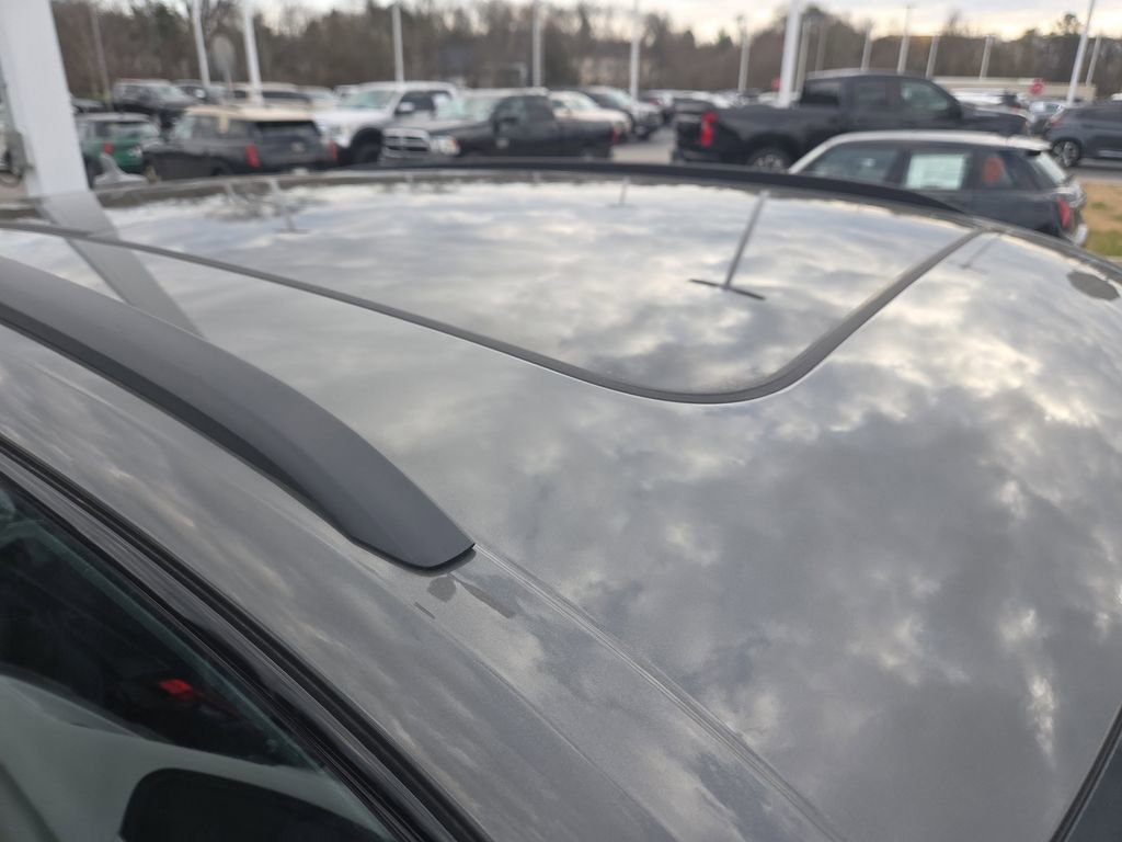 Used 2025 Audi Q5 2.0T Premium image 2