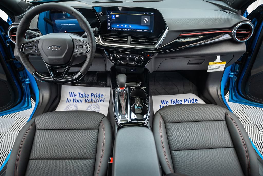 New 2026 Chevrolet Trax RS w/ Sunroof Package FWD image 21