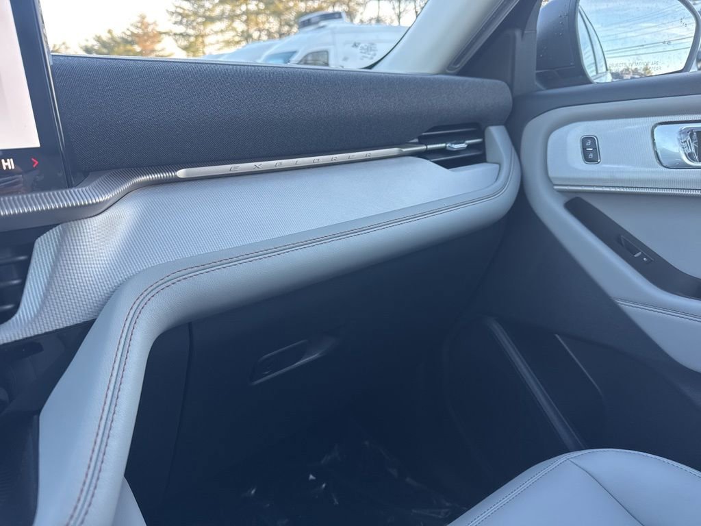 New 2026 Ford Explorer Active w/ Active Comfort Package image 19