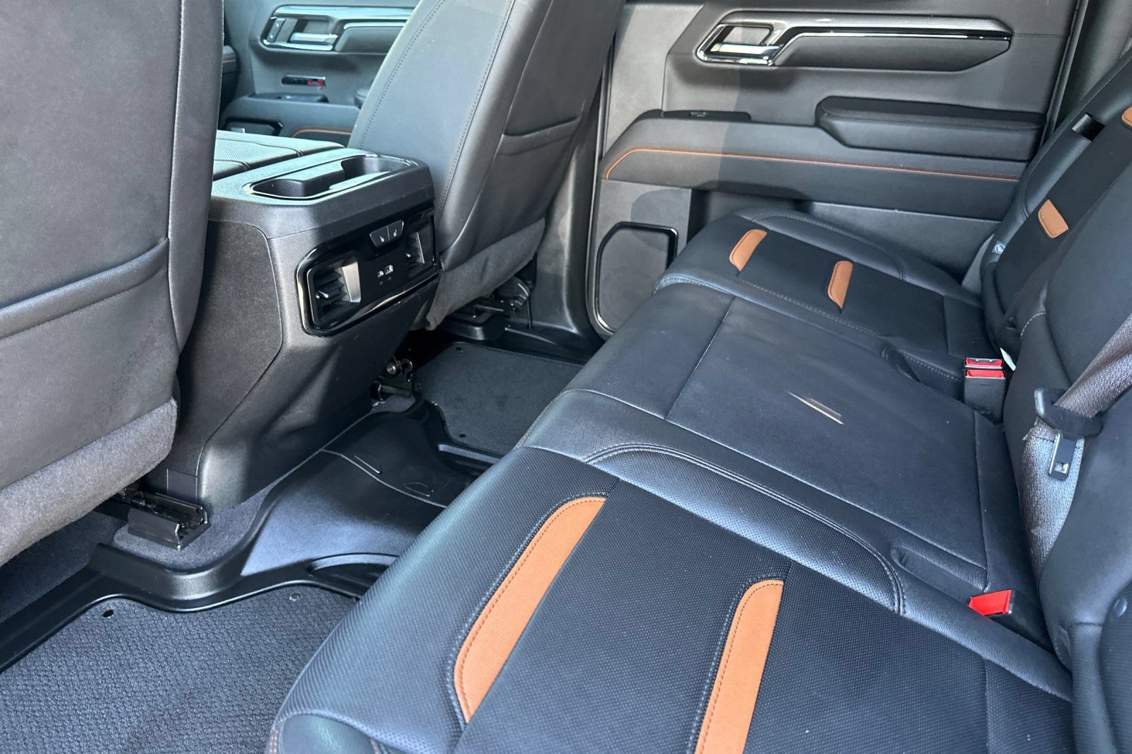 Certified 2023 GMC Sierra 1500 AT4 w/ AT4 Premium Package AWD/4WD image 13