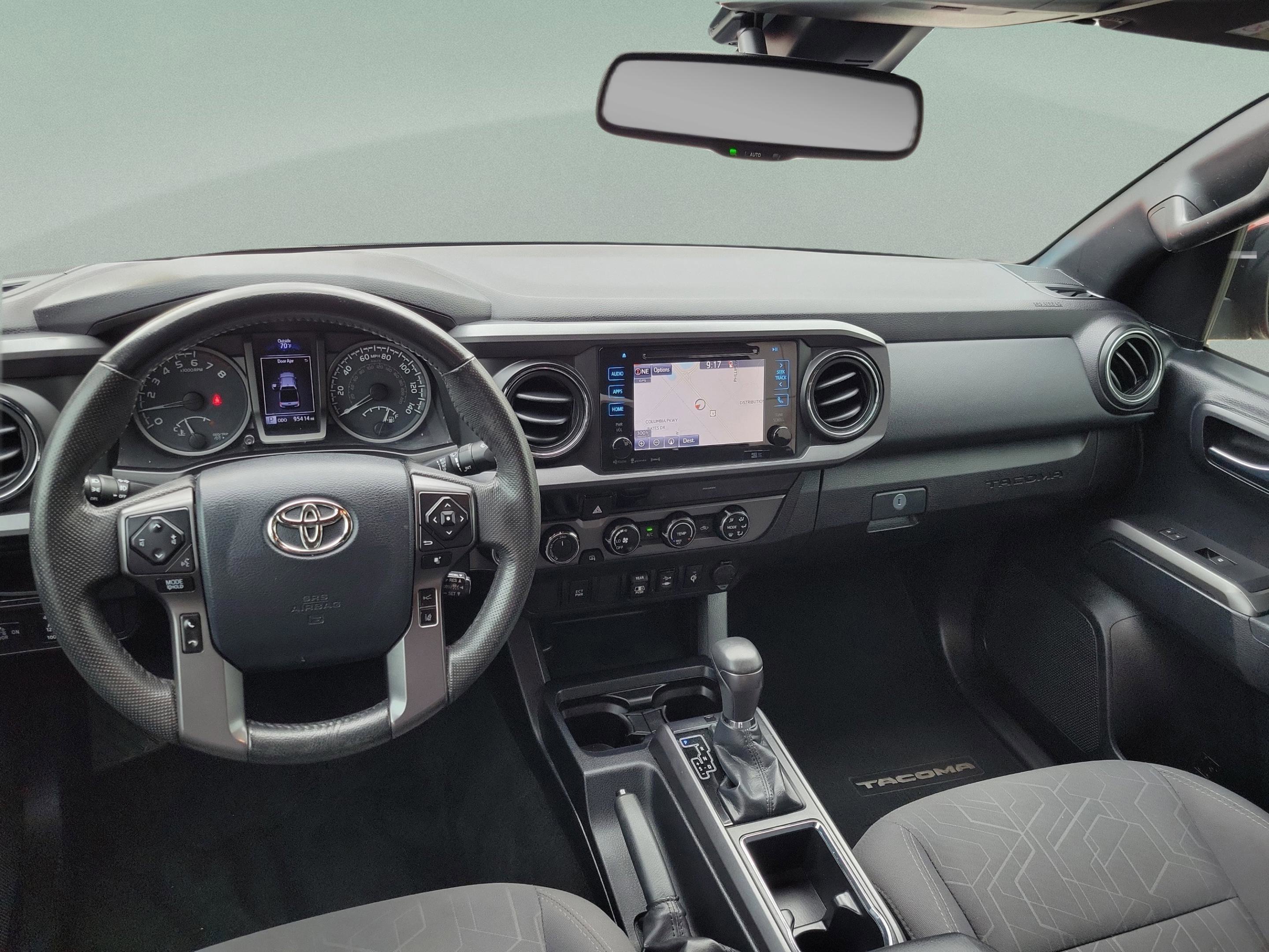 Used 2018 Toyota Tacoma TRD Sport AWD/4WD image 16