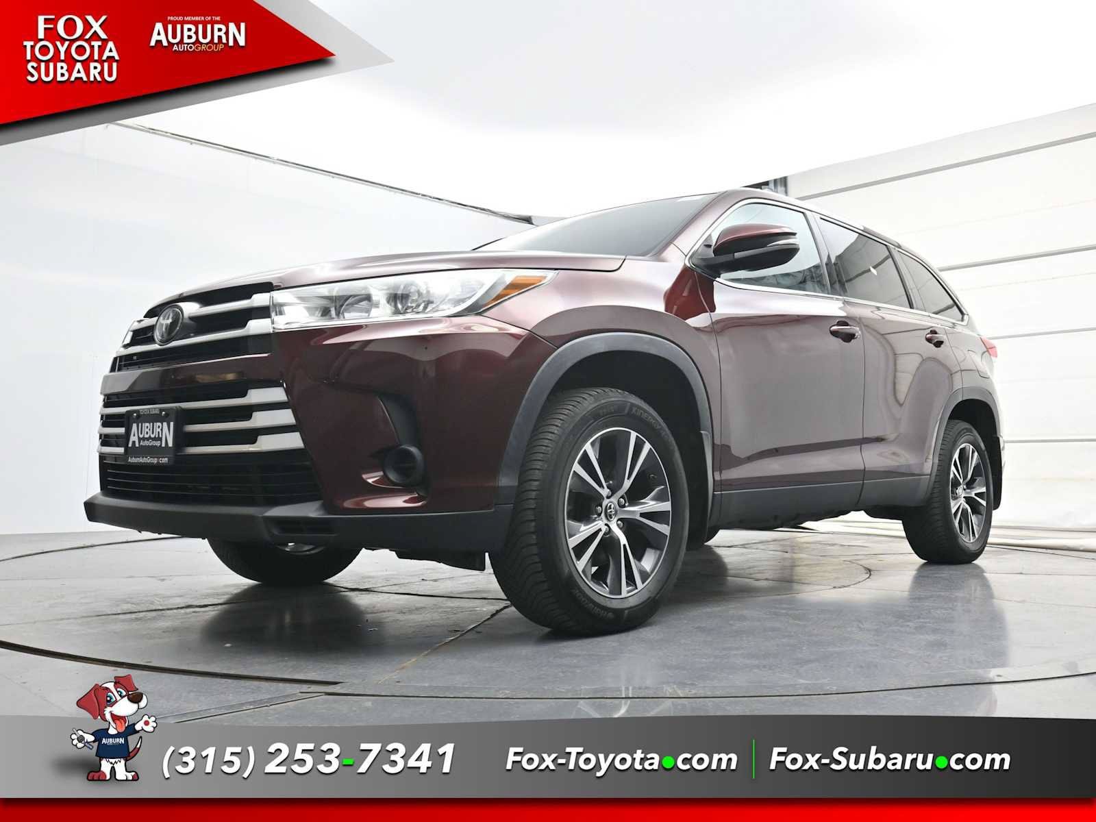 Used 2019 Toyota Highlander LE AWD/4WD image 25