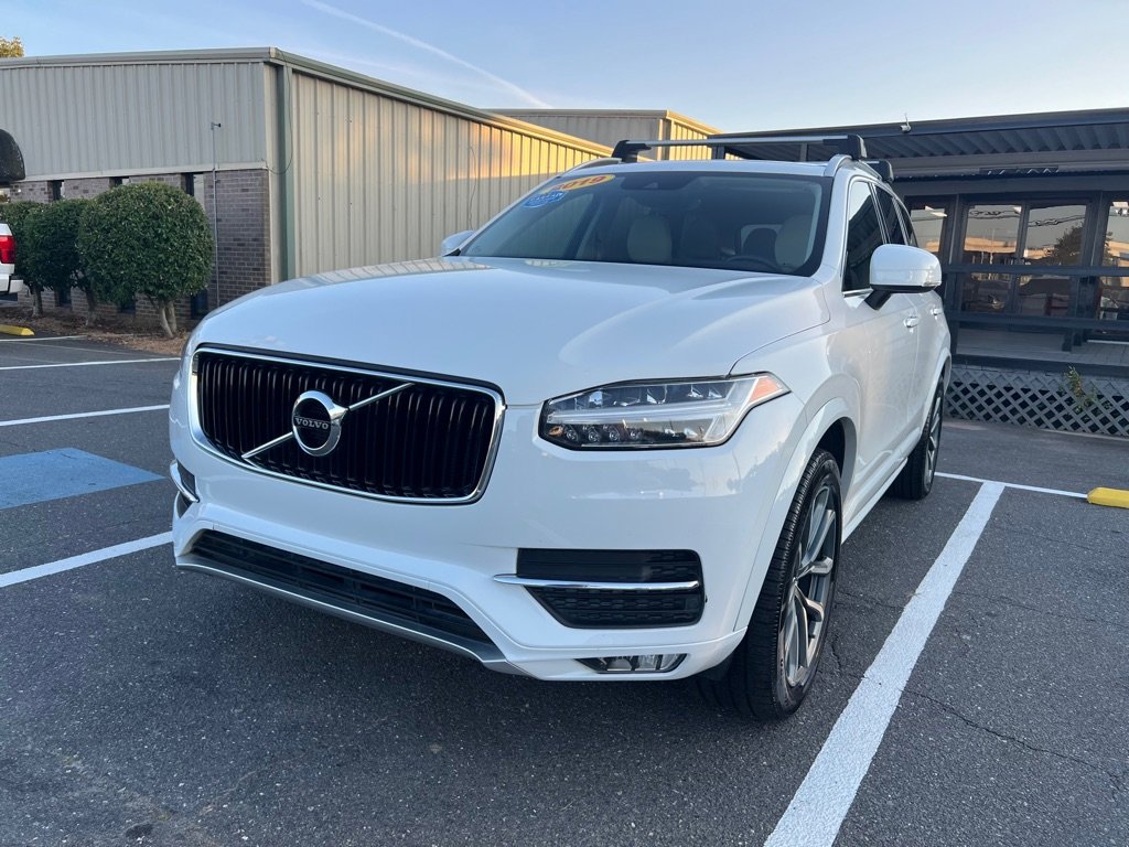 Used 2019 Volvo XC90 T5 Momentum w/ Protection Package image 1