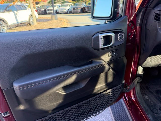 Used 2021 Jeep Wrangler Unlimited Sahara AWD/4WD image 14