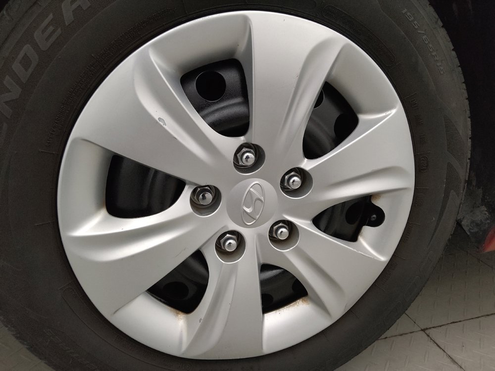 Used 2016 Hyundai Elantra SE FWD image 31