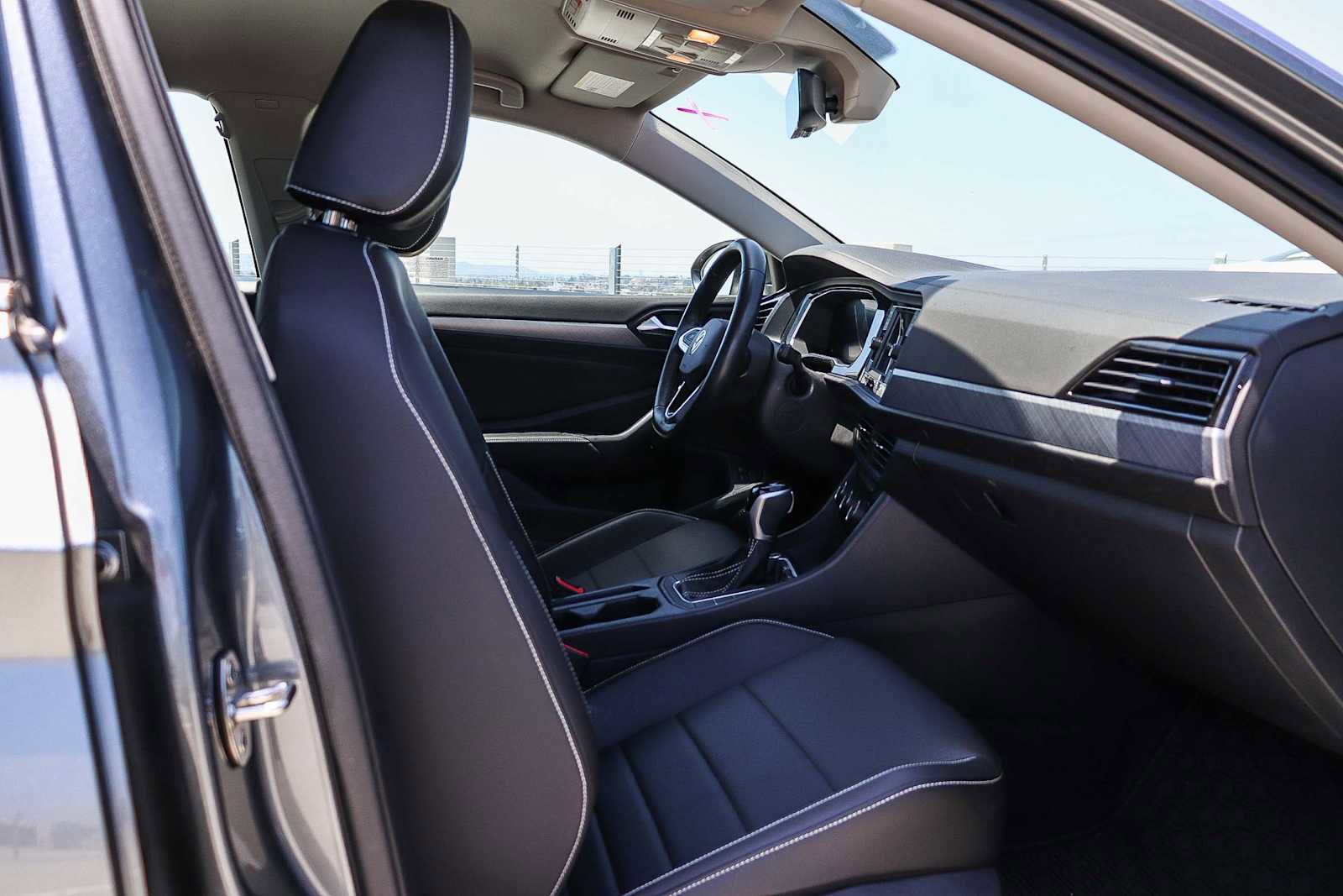 Certified 2023 Volkswagen Jetta SE FWD image 15
